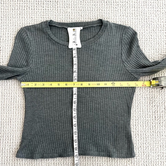 Reformation Gray Ribbed Jackie Sweater Knit Top - Size M - Picture 5 of 9